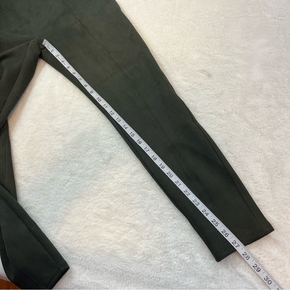 Spanx Faux Suede Leggings in Deep Green Womans Size LG Pull On Center Seam  - Picture 13 of 13